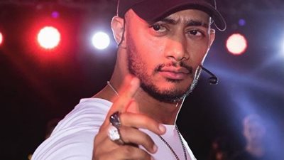 رقم واحد في مصر.. محمد رمضان يحتفل بتخطي قناة “يوتيوب” حاجز الـ7 مليون مشترك (صورة)