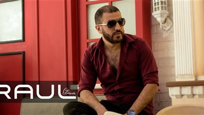 الشاعر راؤول يشارك بأغنيتين في احتفالية نصر أكتوبر أمام الرئيس