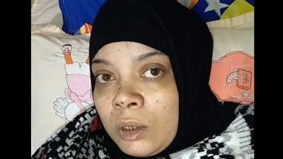 رجل يعتدي على زوجته بسبب رفعها قضية خلع.. والضحية: حبسني وسابني أنزف 8 ساعات | بث مباشر