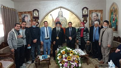 وفد الفيوم يزور الأنبا إبرام للتهنئة بعيد الميلاد المجيد