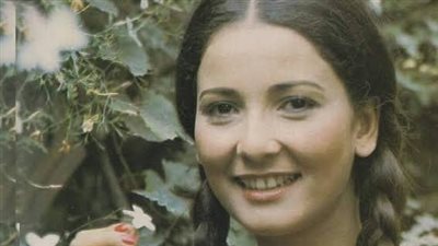 رفضت التمثيل بالجامعة وفضلت الموشحات.. اعتزال آثار الحكيم التدريجي للتقرب إلى الله