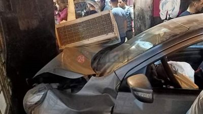 اقتحام سيارة محل سوبر ماركت شهير في المحلة | صور
