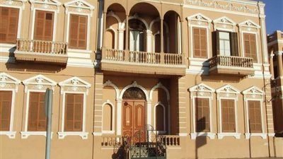 في ذكرى مقتل حفيدتيه.. العثور على قطع وعملات أثرية بعد إزالة قصر أندراوس باشا |صور وفيديو 