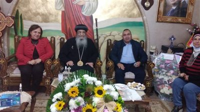 وكيل زراعة الفيوم مُهنئًا الأنبا إبرآم: مصر شعب ونسيج واحد نتشارك في الأعياد ويجمعنا حب الوطن