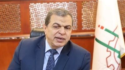 بعد فض إضراب 404 عمال.. القوى العاملة تتابع التزام شركة المواسير ببورسعيد بتعهداتها