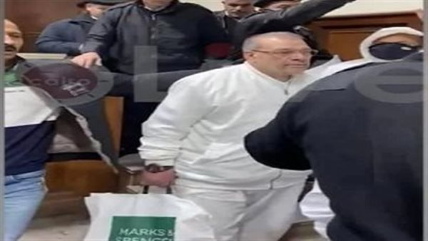 حسن راتب أثناء المحاكمة