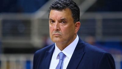 حقيقة إقالة مدرب سلة الزمالك اليوناني وتعيين أمريكي بديلا له 