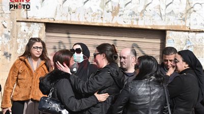 مواطنو شربين يودعون وائل الإبراشي قبل تشييع جثمانه بالدقهلية | صور