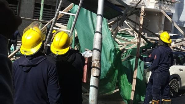 سقوط سقالات واجهة