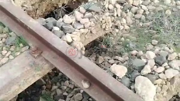 انهيار قضبان السكة