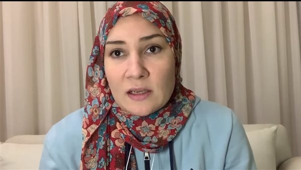 آية زويد والدة طفلة