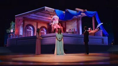 موجه سابق بـ التعليم.. قصة مُجسّد شخصية جلال الدين الرومي في هولوجرام منتدى شباب العالم