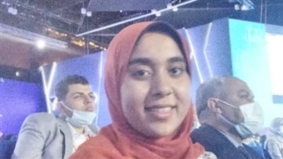 بعد تحقيق حلمها بالمشاركة في منتدى شباب العالم.. فتاة الغردقة: فخورة ببلدي وقائدها
