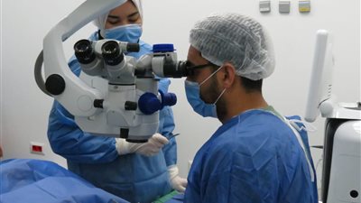 الرعاية الصحية: نجاح أول 4 عمليات استئصال انزلاق غضروفي باستخدام الميكروسكوب الجراحي