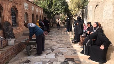 بدء مراسم دفن جثمان الإعلامي وائل الإبراشي بمقابر العائلة في شربين