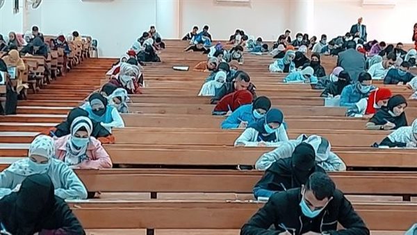 امتحانات كلية الآداب