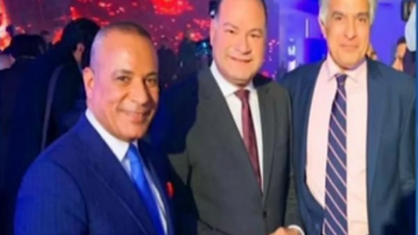 أحمد موسى مع الإعلاميين