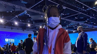 والدة أصغر طفلة مشاركة في منتدى شباب العالم: جنى مبسوطة عشان شافت الرئيس تاني