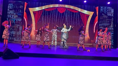 نجل رئيس بيت العائلة المصري بألمانيا: ردود الأفعال حول مسرحية كورونا مؤثرة.. ومشاركتي أمام السيسي فخر لي 