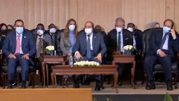 السيسي يشارك في جلسة