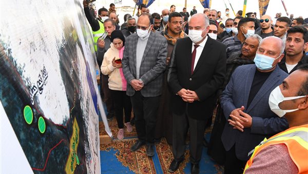 وزير النقل يعاين