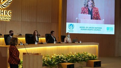 نموذج محاكاة مجلس حقوق التابع للأمم المتحدة بمنتدى شباب العالم: يجب التوزيع المتساوي للقاحات