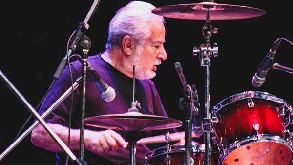 الفنان يحيى خليل