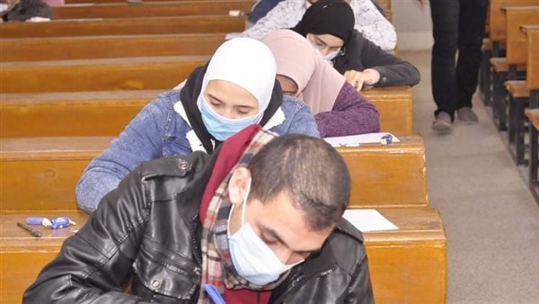 امتحانات الفصل الدراسي