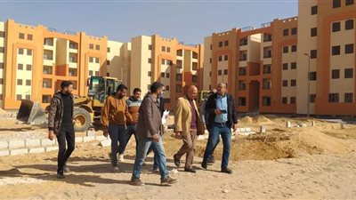 رئيس جهاز العاشر يتفقد وحدات سكن لكل المصريين.. ويطالب المقاولين بسرعة التنفيذ