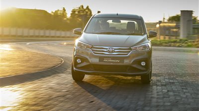 سعر تويوتا روميون 2023 في مصر بعد الزيادات الأخيرة.. عائلية 7 راكب