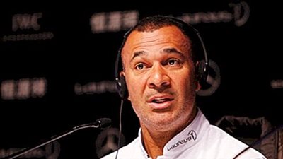 ميدو يصطحب رود خوليت في زيارة لنادي الزمالك