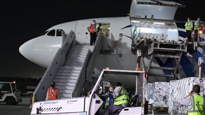 مصر تتسلم 800 ألف جرعة من لقاح أسترازينيكا مقدمة من الحكومة البرتغالية