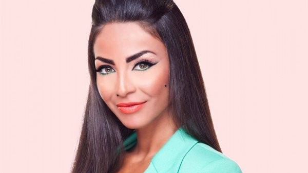 دوللي شاهين 