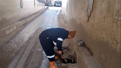 لليوم الثاني.. رفع تراكمات مياه الأمطار بالبحيرة | صور