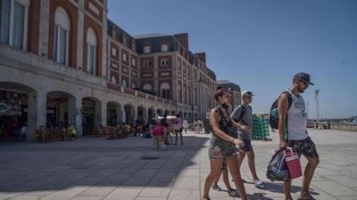 العالم يئن من الصقيع القارس.. والأرجنتين تكتوي بنار أشد الأيام حرًا في التاريخ