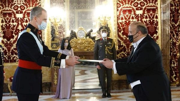 السفير المصري وملك