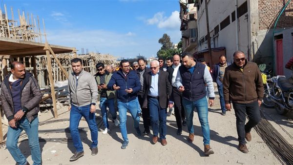 جولة تفقدية لمحافظ