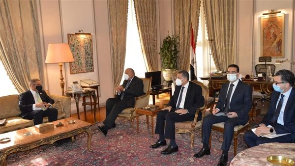 سامح شكري والوزير