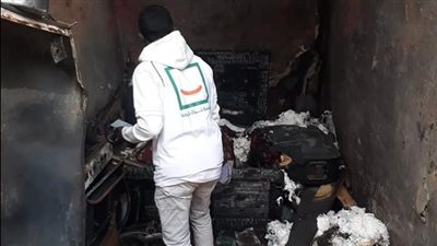 حياة كريمة توفر شقق سكنية مفروشة لأسرتين في أسوان التهمت النيران منزلهم | صور 