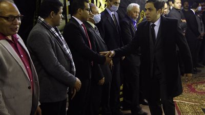 رئيس تحرير الموقع وكبار الصحفيين في عزاء الإعلامي وائل الإبراشي | صور