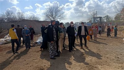 بسب مخالفات البناء.. محافظ القليوبية يحيل رئيس قرية طنان السابق والقسم الفني للتحقيق 