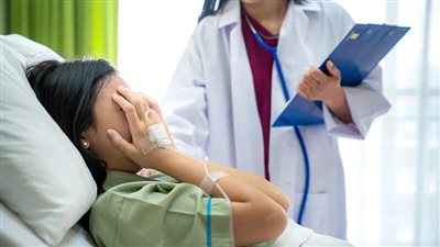 أسباب سرطان المخ.. بماذا يشعر مريض ورم الدماغ بالتفصيل؟