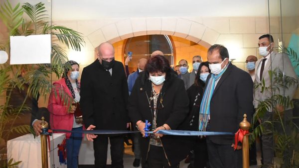 افتتاح صالون الشباب