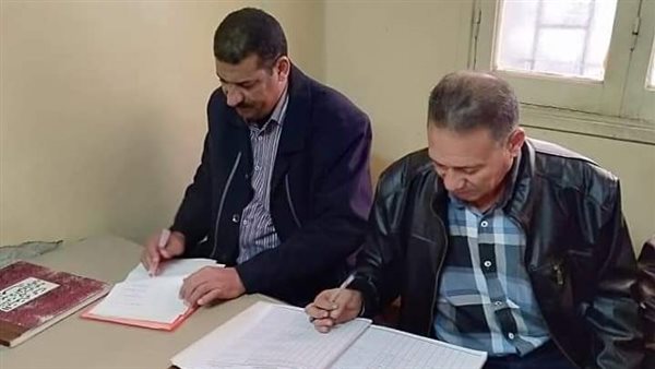 إحالة 8 موظفين للتحقيق