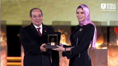أصغر مديرة برامج في مايكروسوفت: فخورة بتكريمي من الرئيس السيسي بمنتدى شباب العالم 