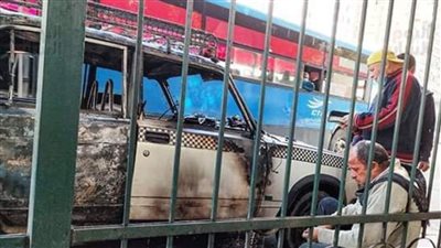 تفحم سيارة أجرة في النهضة | صور 