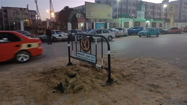 هبوط أرضي بأحد شوارع