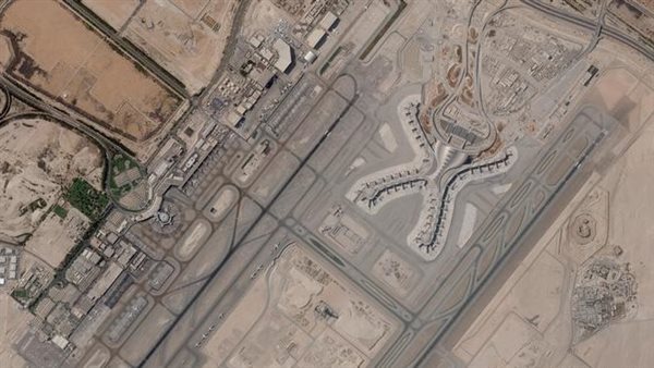 مطار بدولة الإمارات