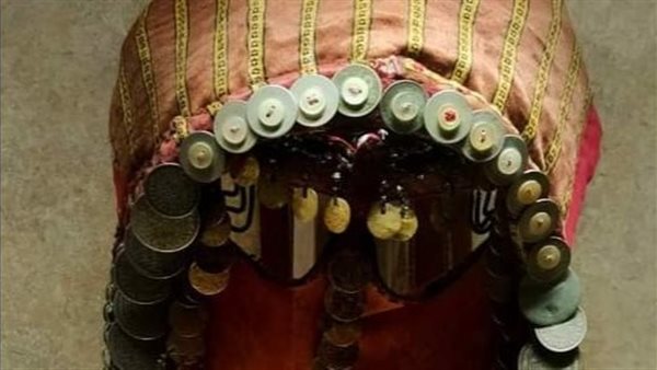 برقع وغطاء رأس السيدة