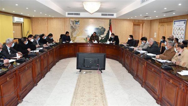 محافظ الفيوم يتابع